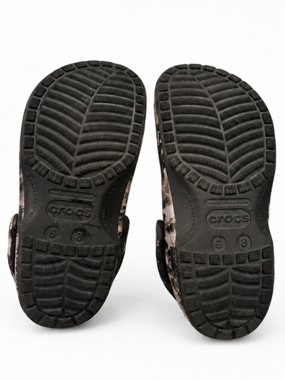 Crocs Classic Bleach Dye Clogs Women’s 8 / Men’s 6 Black Cream Tie Dye EUC - Picture 3 of 4